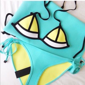 XXS Triangle bikini and bag